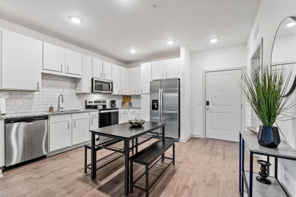 Complete Apartment ,10 Min To Parks Pets Allowed, Resort-Style Amenities Орландо Екстер'єр фото